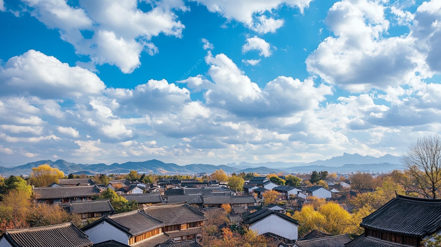 秋日古村落全景风光